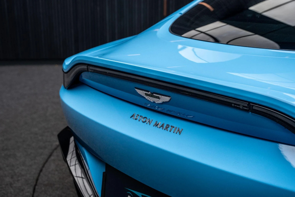 Aston Martin Vantage V8 Black #23