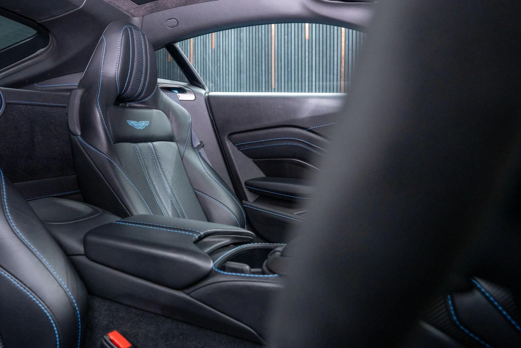 Aston Martin Vantage V8 Black #14