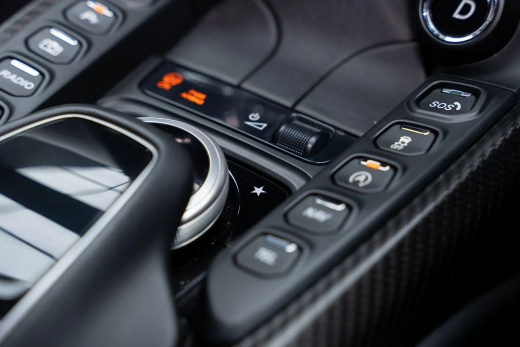 Aston Martin Vantage V8 Black #20