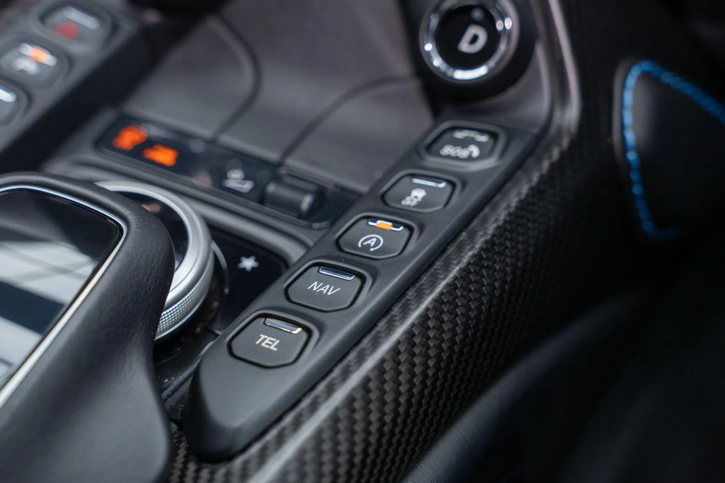 Aston Martin Vantage V8 Black #18