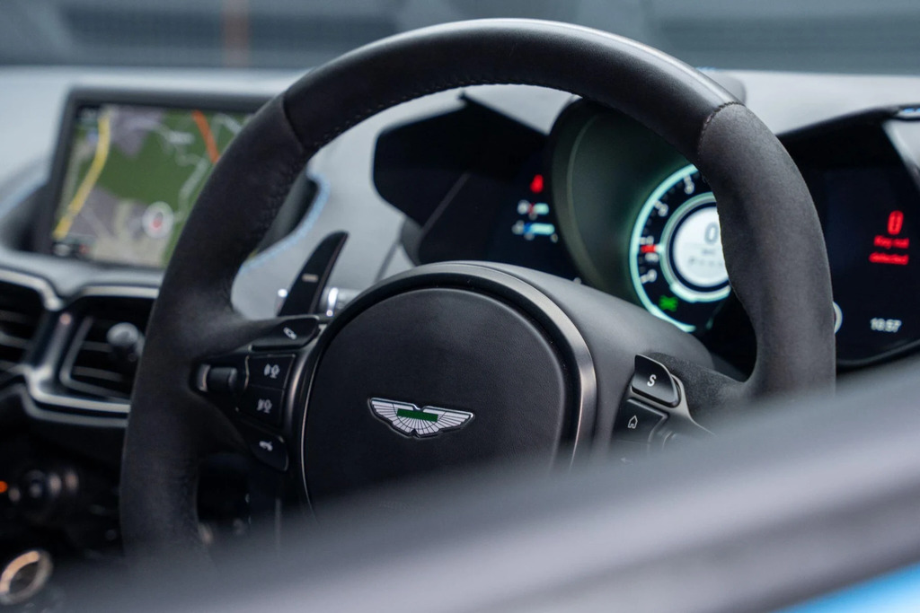 Aston Martin Vantage V8 Black #38