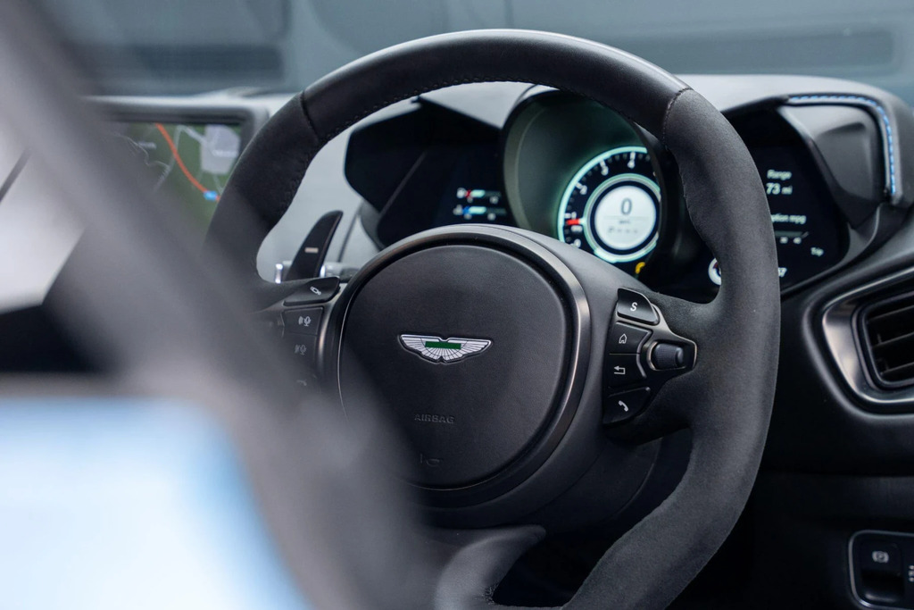 Aston Martin Vantage V8 Black #36