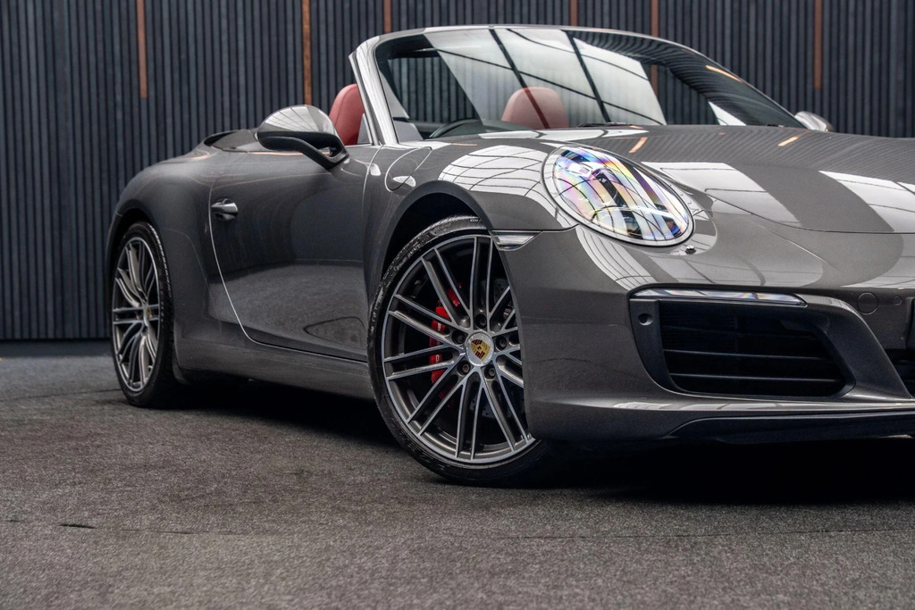 Porsche 911 2017 67 Carrera Red #11