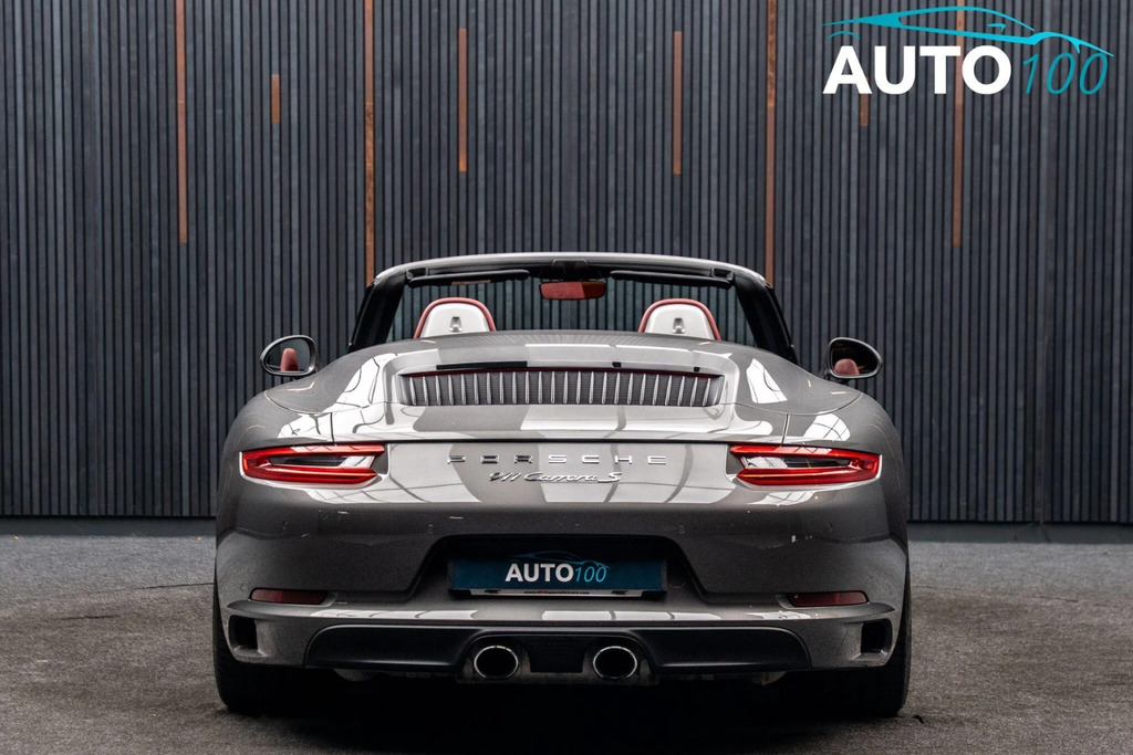 Porsche 911 2017 67 Carrera Red #23