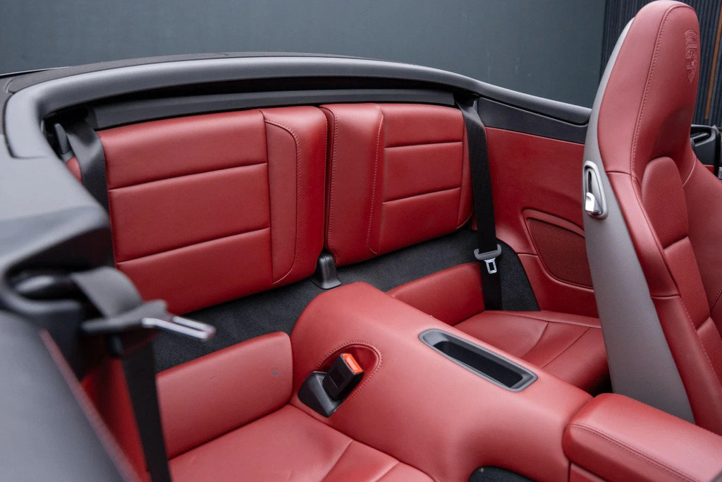 Porsche 911 2017 67 Carrera Red #14