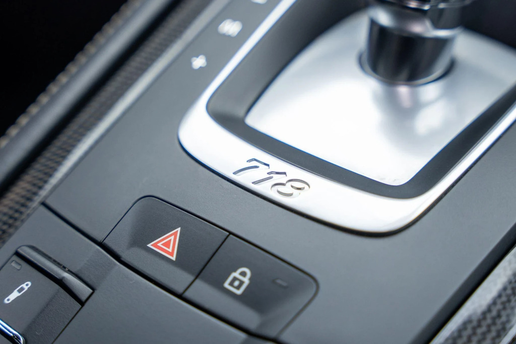 Porsche 718 Cayman 2L Null Grey #33