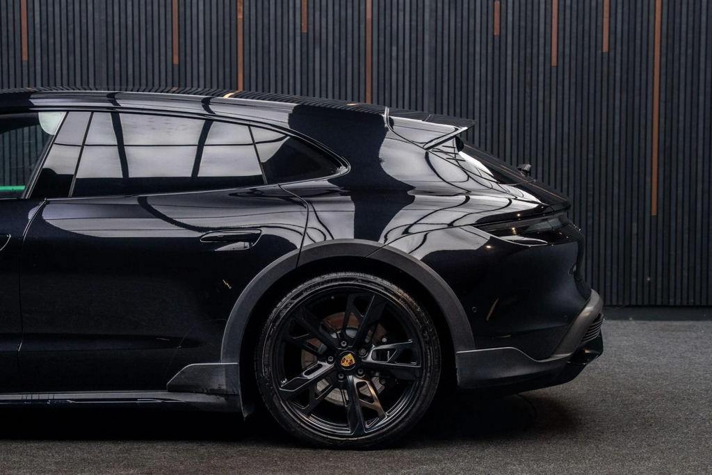 Porsche Taycan Performance Plus 4S Grey #17