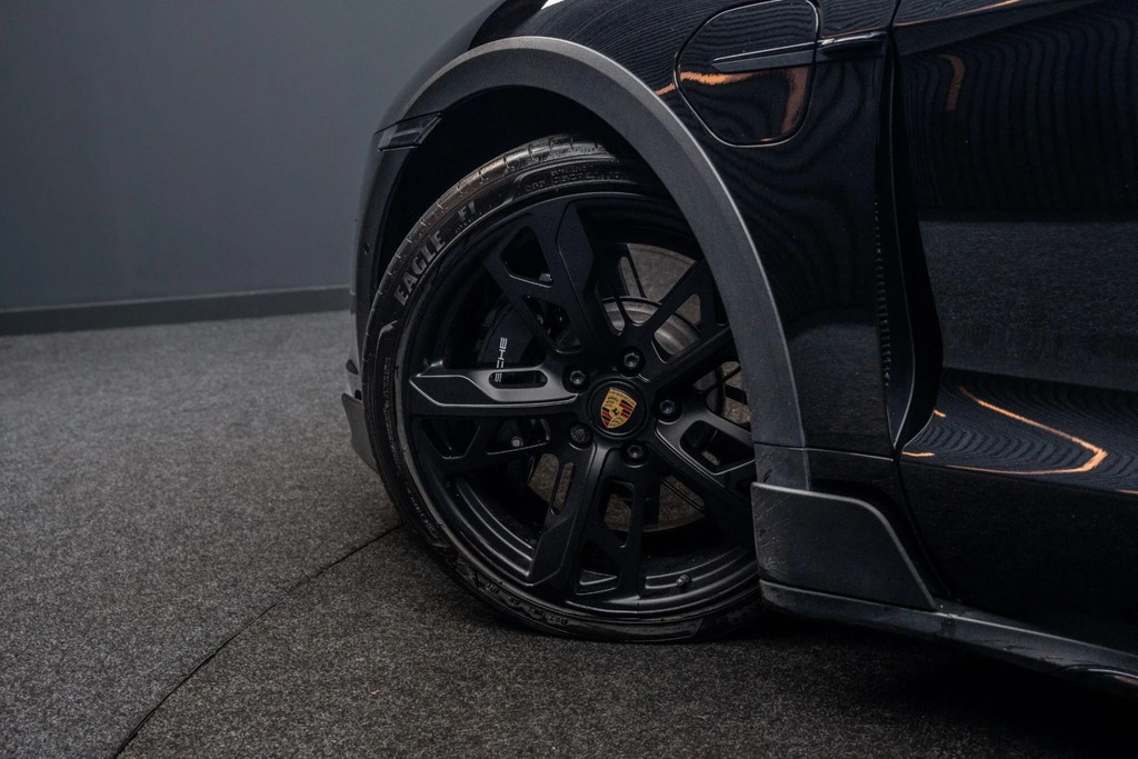 Porsche Taycan Performance Plus 4S Grey #13