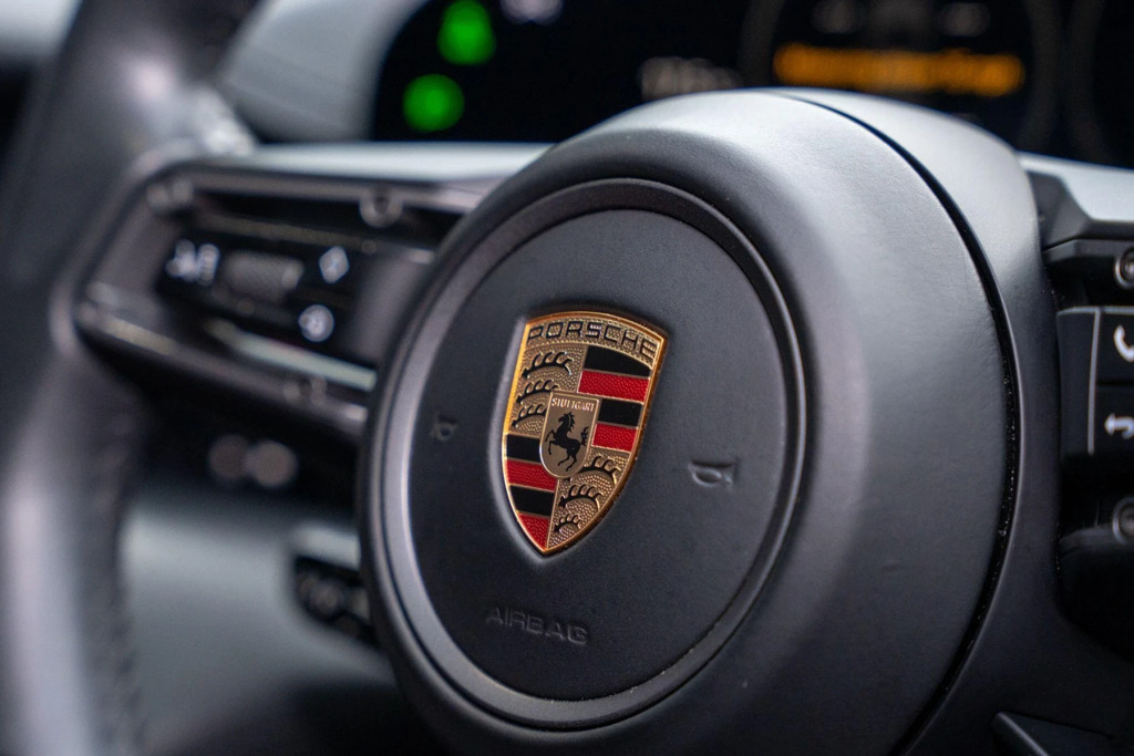 Porsche Taycan Performance Plus 4S Grey #36