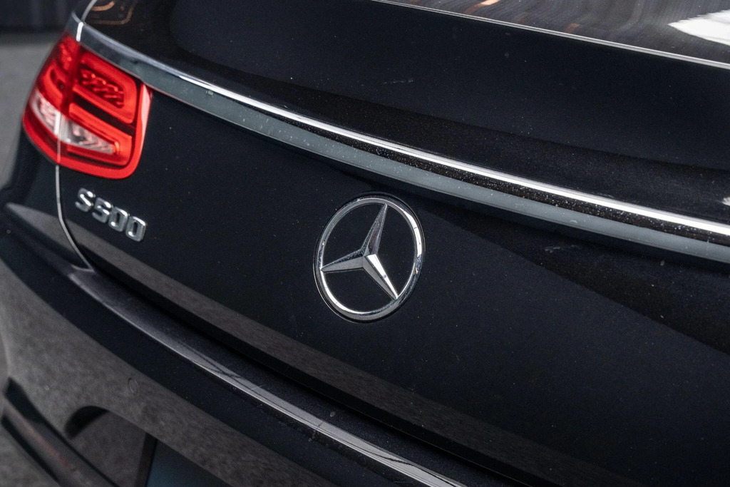 Mercedes-Benz S Class Amg S 63 Black #25