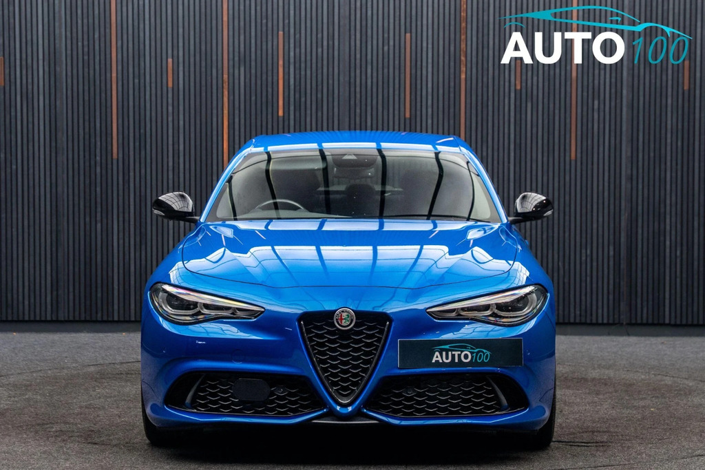 Alfa Romeo Giulia Saloon Black #9