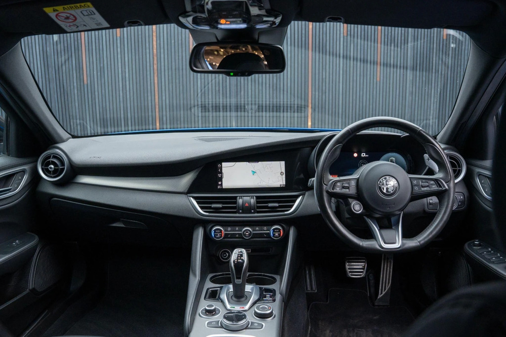 Alfa Romeo Giulia Saloon Black #38