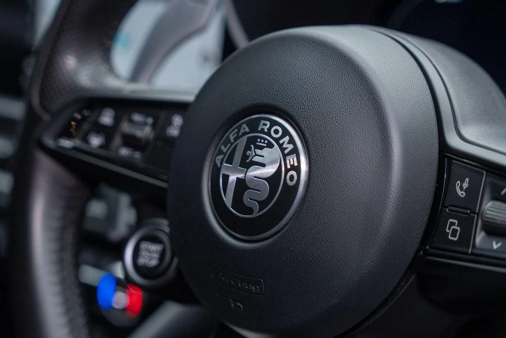 Alfa Romeo Giulia Saloon Black #35