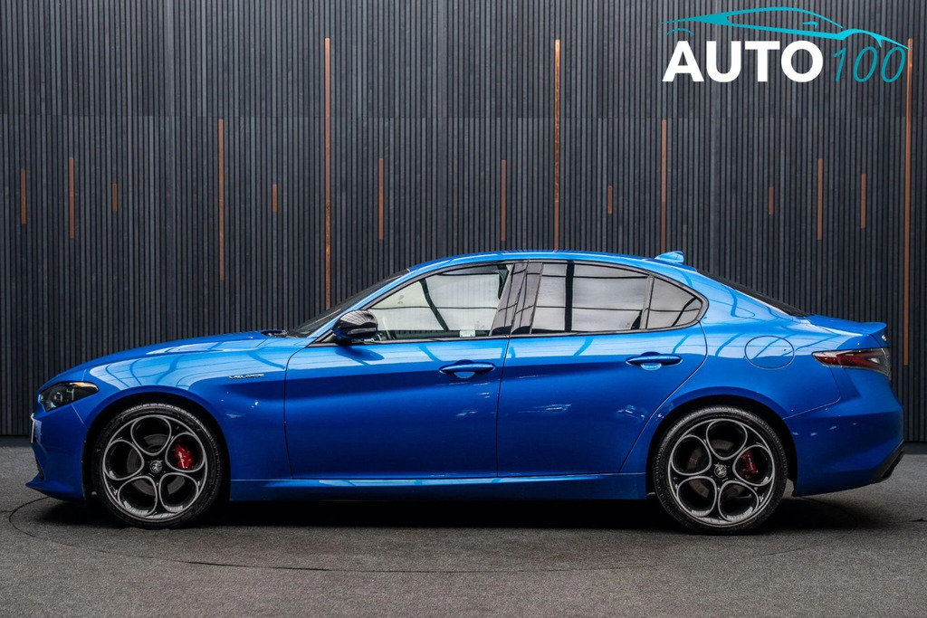 Alfa Romeo Giulia Saloon Black #15