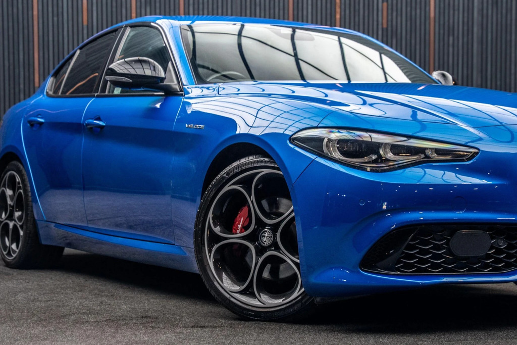 Alfa Romeo Giulia Saloon Black #7