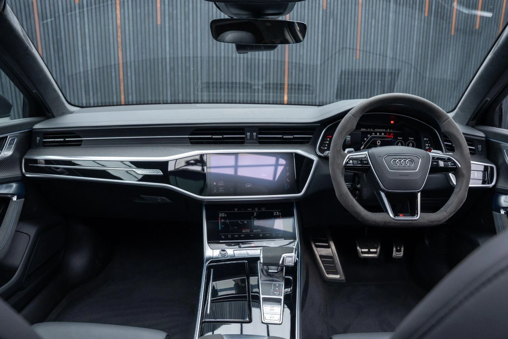 Audi RS6 Avant Estate Black #46