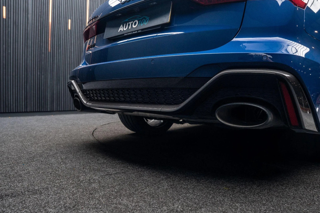 Audi RS6 Avant Estate Black #25