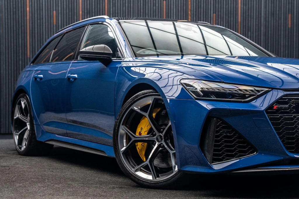 Audi RS6 Avant Estate Black #7