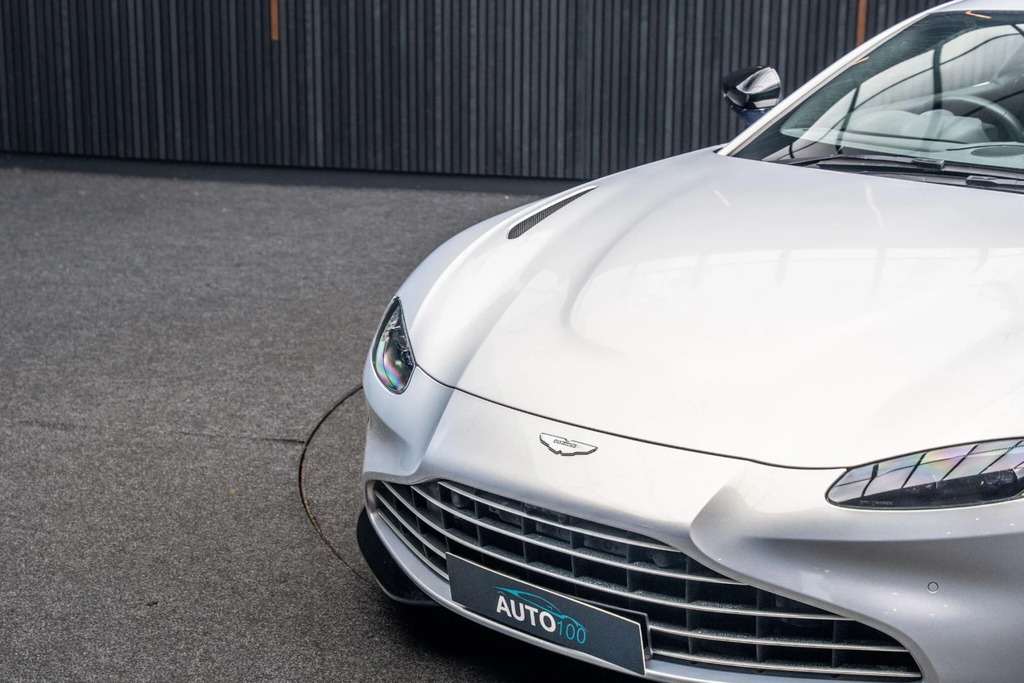 Aston Martin Vantage Vantage V8 Silver #25