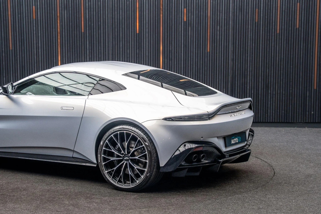 Aston Martin Vantage Vantage V8 Silver #19