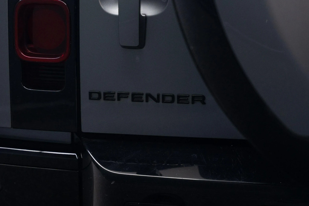 Land Rover Defender 130 Defender First Ed D Mhev Grey #27