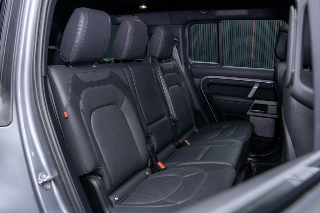 Land Rover Defender 130 Defender First Ed D Mhev Grey #14