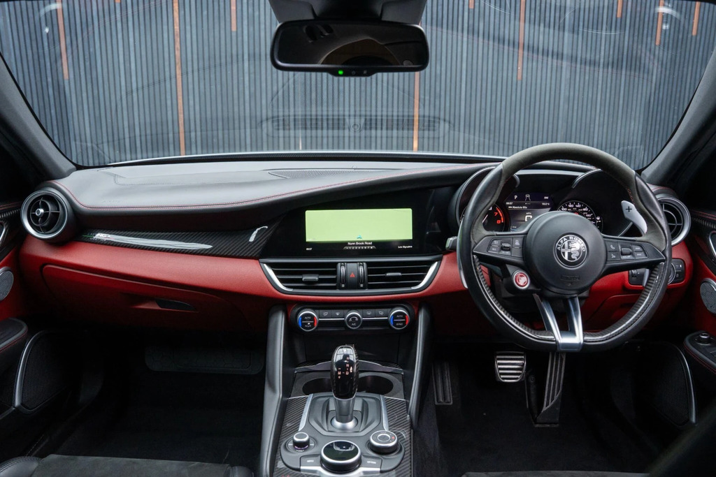 Alfa Romeo Giulia Red #48