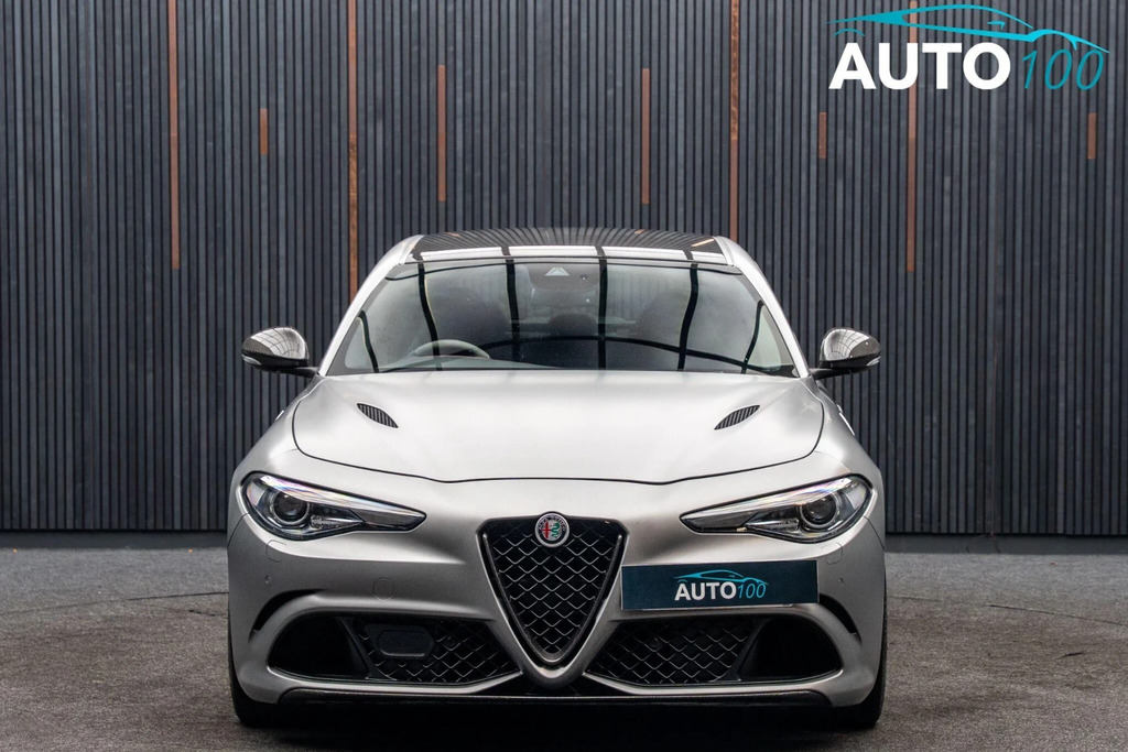 Alfa Romeo Giulia Red #9