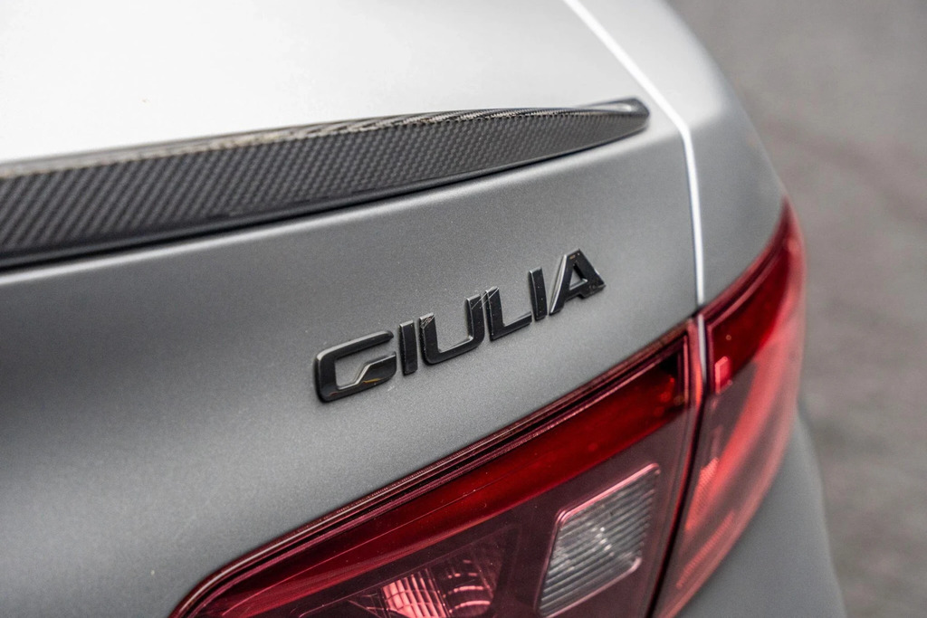 Alfa Romeo Giulia Red #30