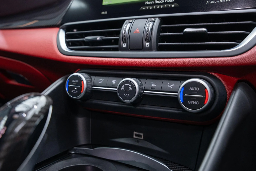 Alfa Romeo Giulia Red #18