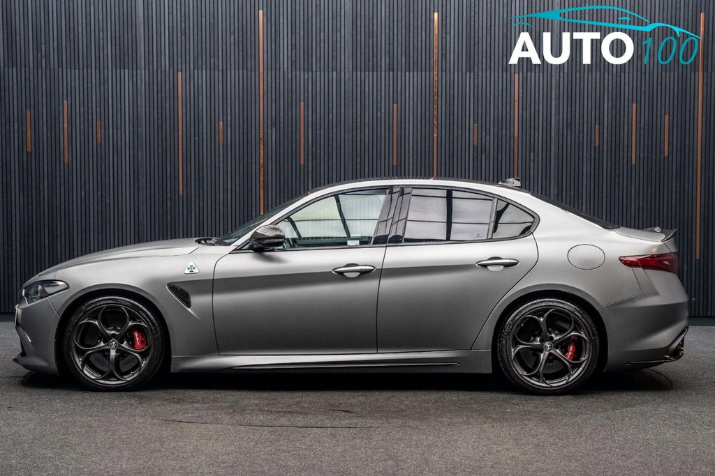 Alfa Romeo Giulia Red #15