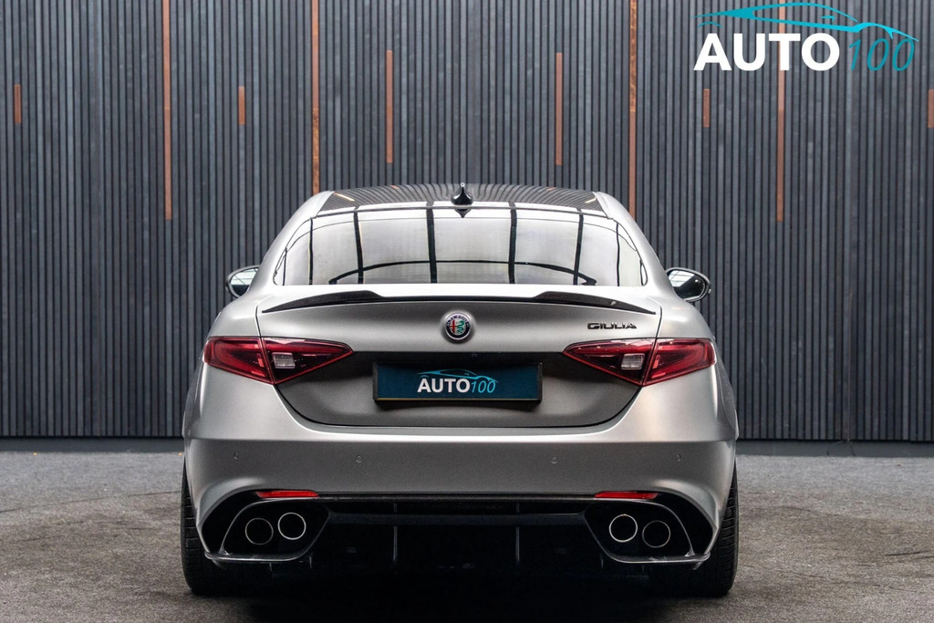 Alfa Romeo Giulia Red #21