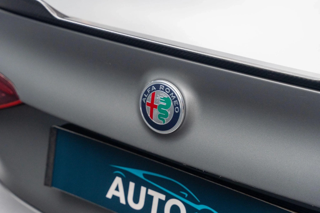 Alfa Romeo Giulia Red #28
