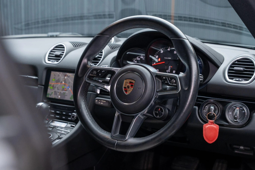 Porsche 718 Cayman 2L Null Silver #36
