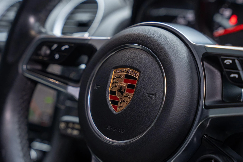 Porsche 718 Cayman 2L Null Silver #31