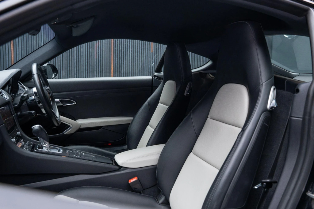 Porsche 718 Cayman 2L Null Silver #42
