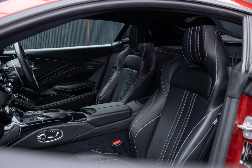 Aston Martin Vantage 4.0L V8 Coupe Blue #34