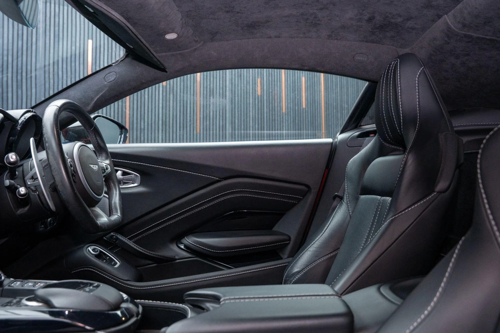 Aston Martin Vantage 4.0L V8 Coupe Blue #36