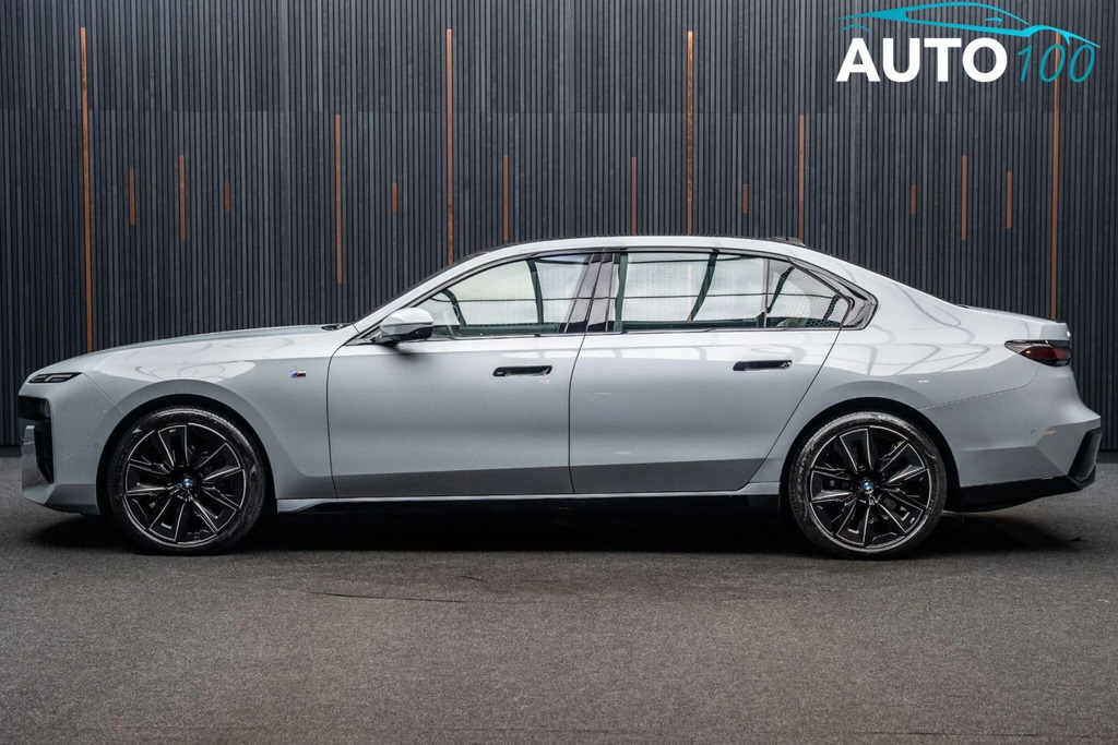 BMW i7 I7 M70 Xdrive Blue #15