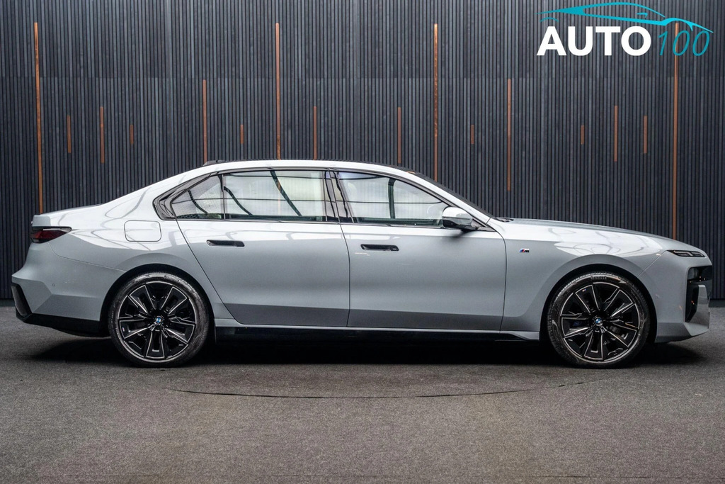 BMW i7 I7 M70 Xdrive Blue #11
