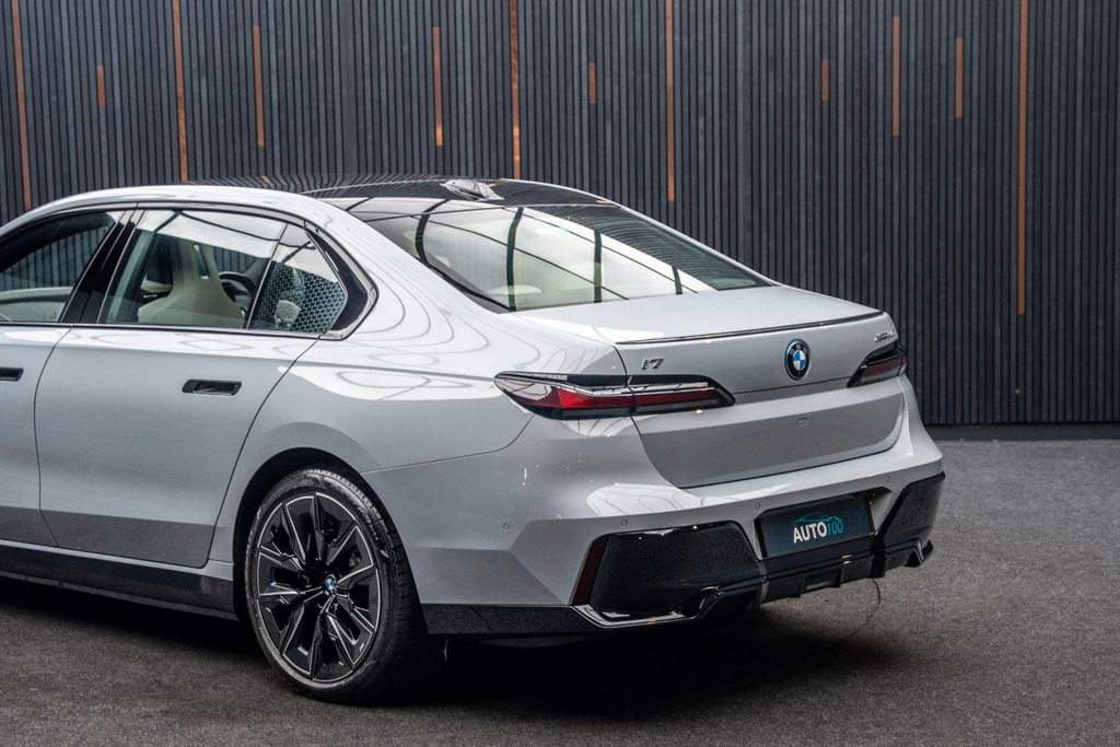 BMW i7 I7 M70 Xdrive Blue #19