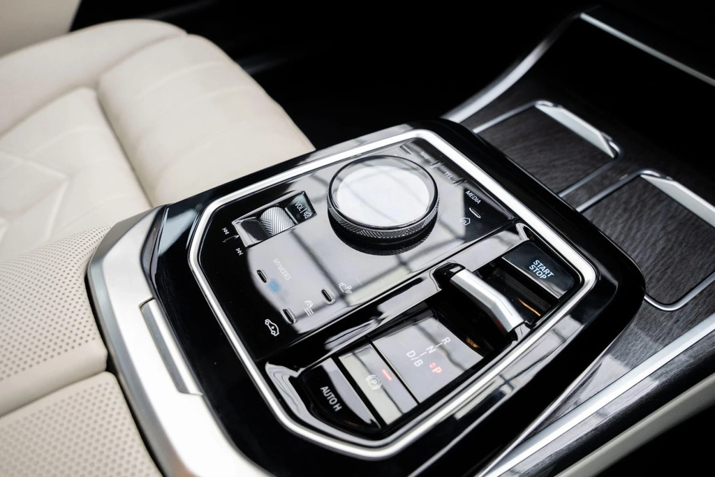 BMW i7 I7 M70 Xdrive Blue #42