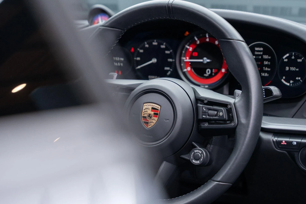 Porsche 911 Targa 4S 2024 Black #42
