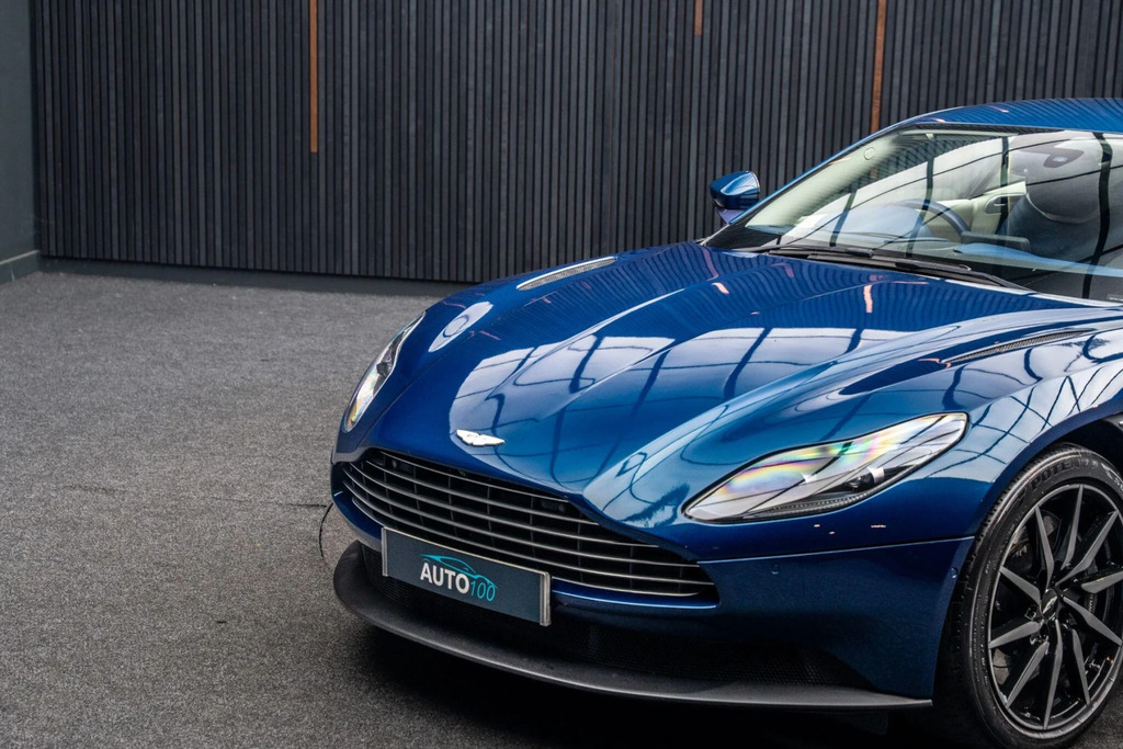 Aston Martin DB11 Amr V12 Coupe White #25