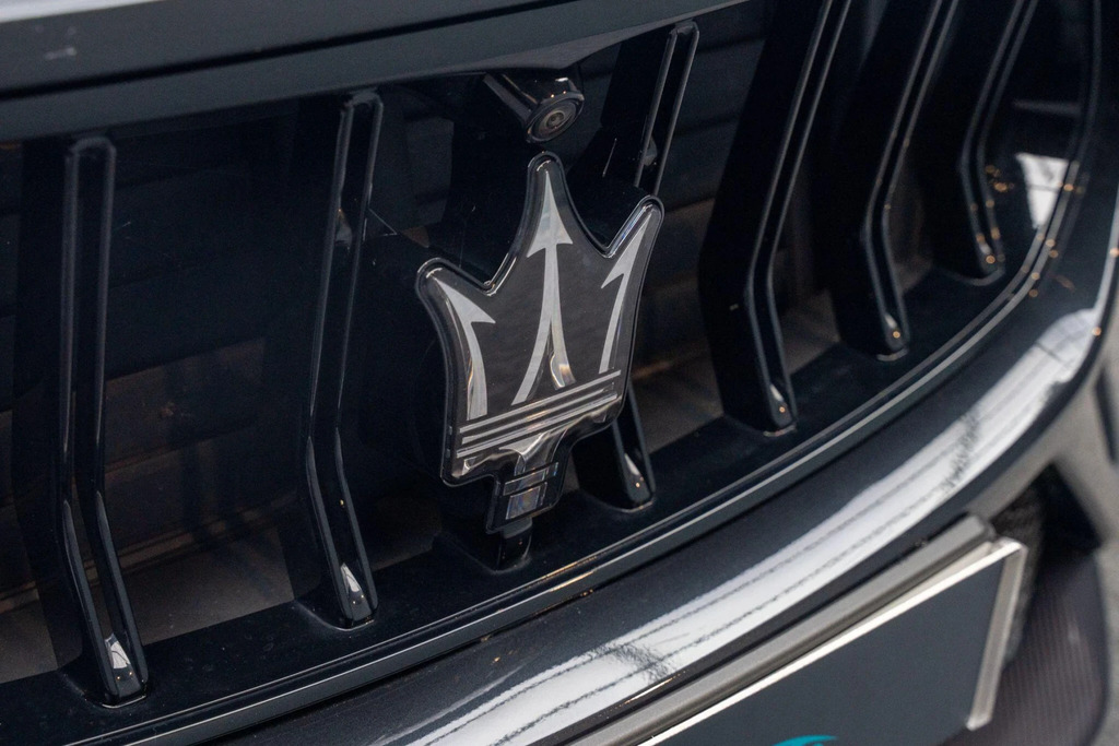 Maserati Levante Grey #37