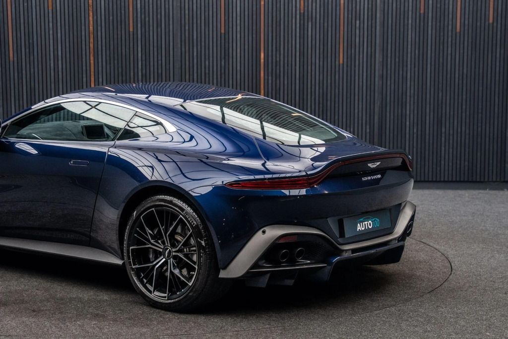 Aston Martin Vantage Vantage V8 Roadster Silver #9
