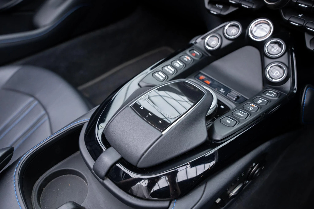 Aston Martin Vantage 4.0 V8 Euro 6 #24