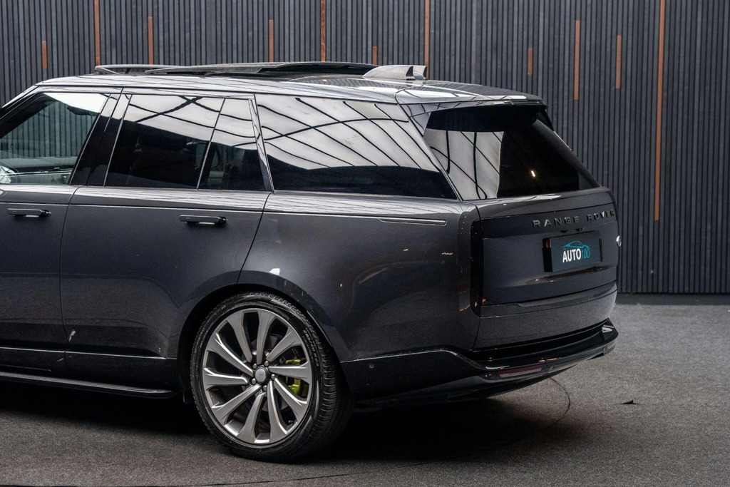 Land Rover Range Rover 4.4 P530 V8 First Edition Grey #19