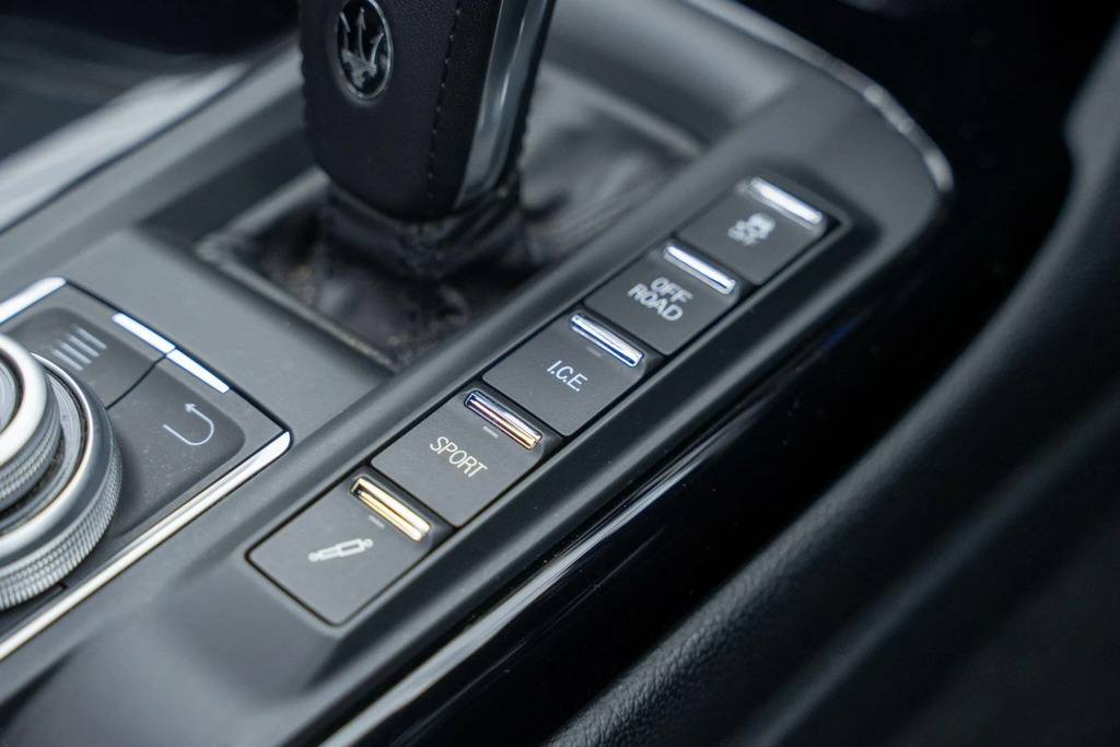Maserati Levante V6 5dr Auto Blue #26