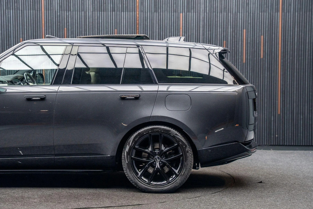 Land Rover Range Rover 4.4 P615 V8 Sv Green #19